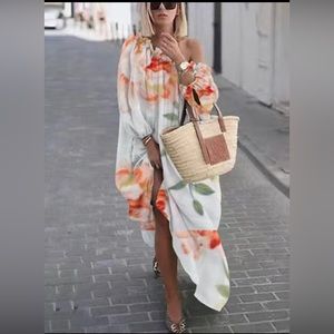 Women’s shift maxi dress.